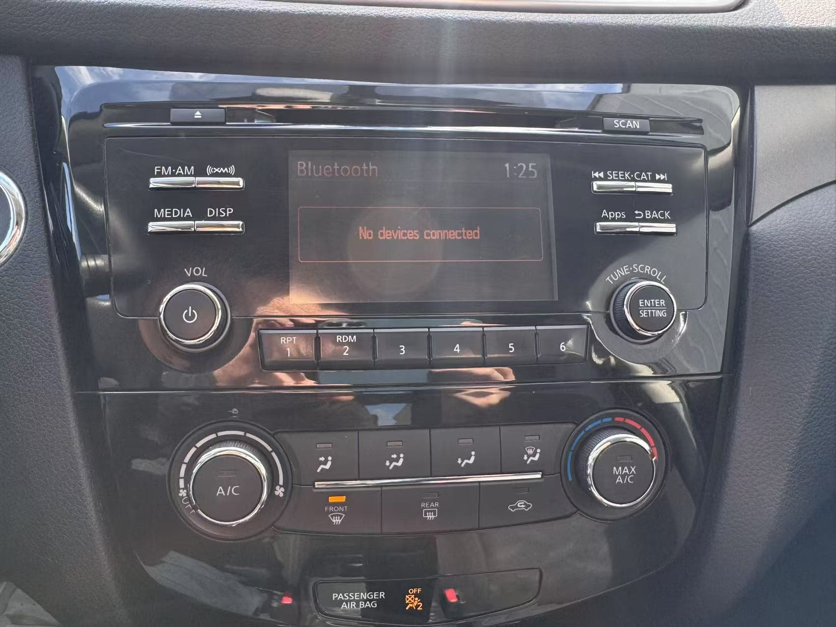 2014 Nissan Rogue AWD 4dr SV. BC LOCAL V...
