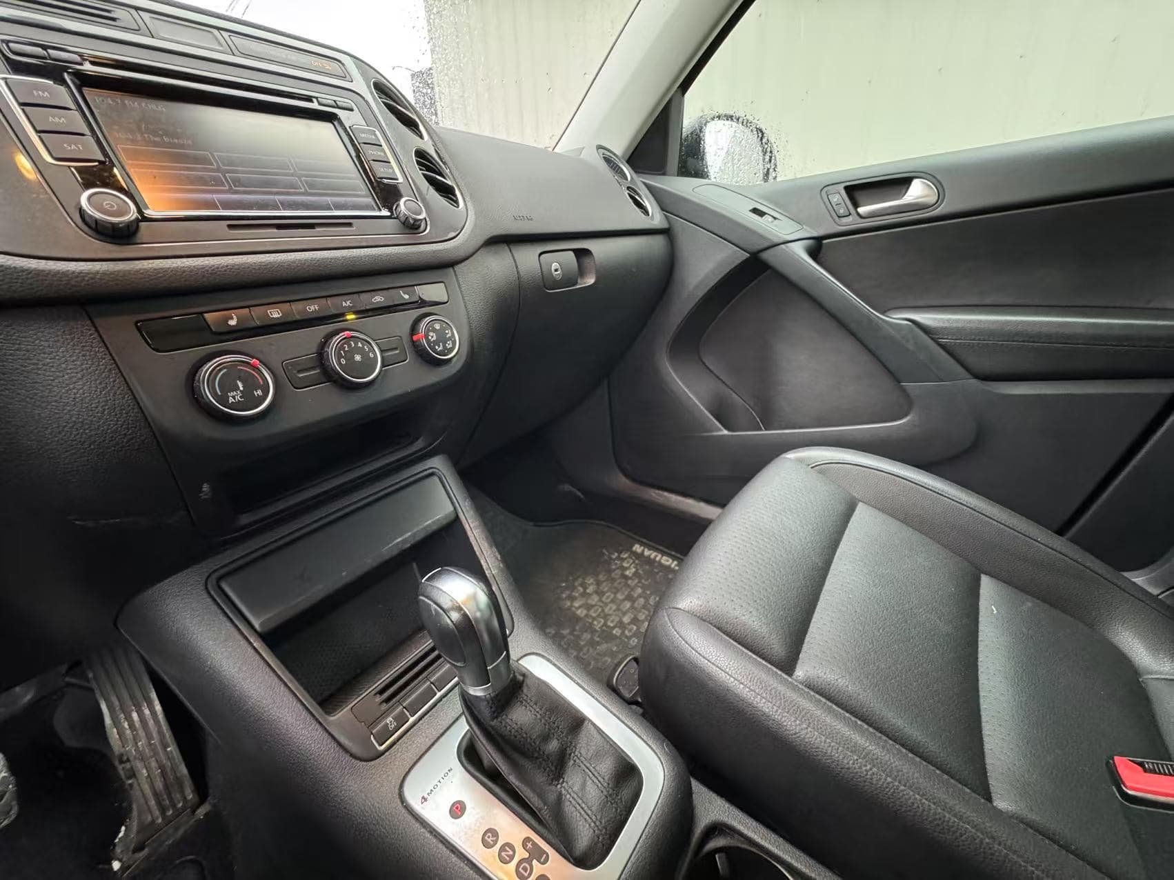 2014 Volkswagen Tiguan 4MOTION 4dr Auto....