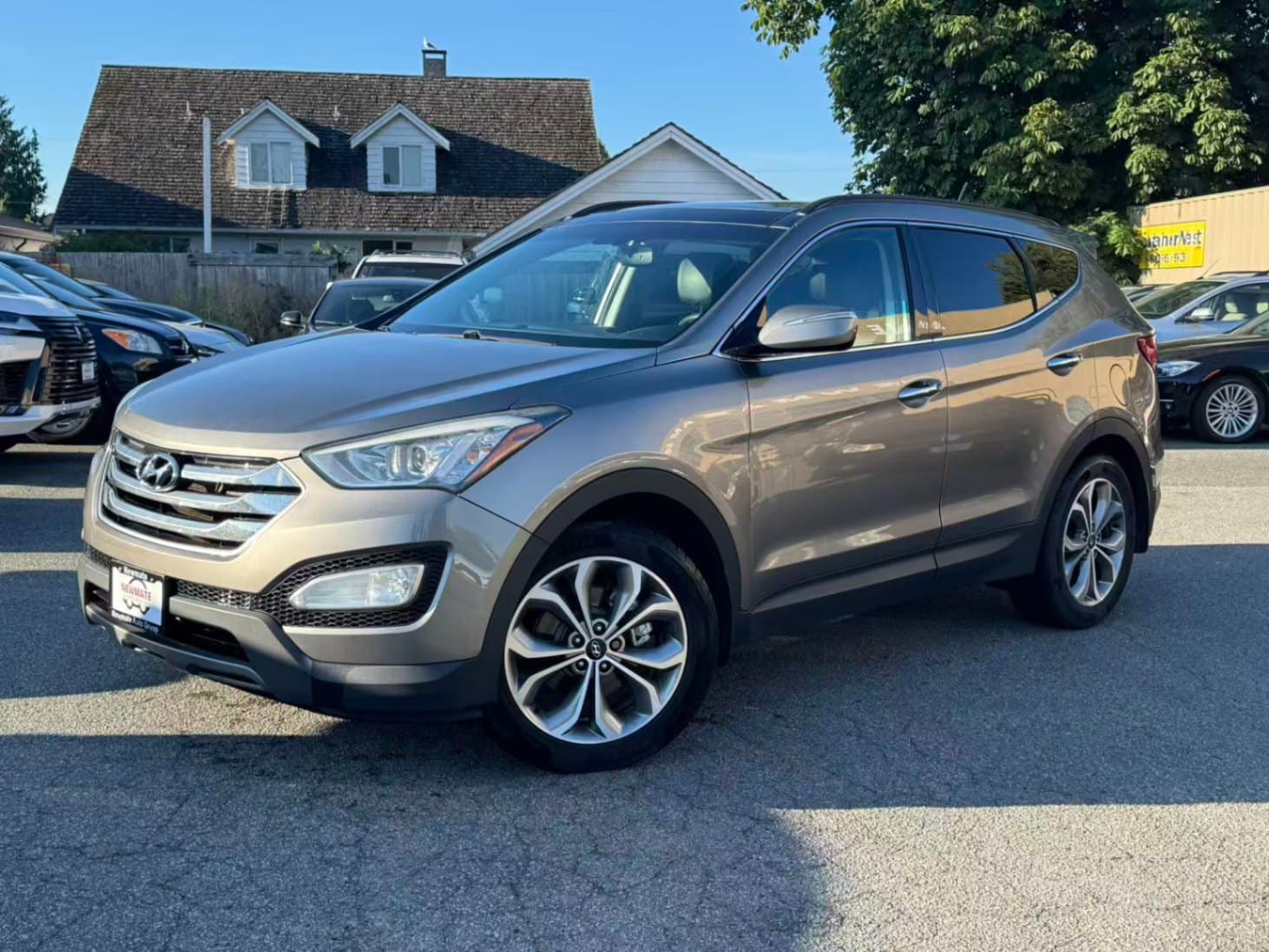 2015 Hyundai Santa Fe Sport 2.0T Limited. LOCAL BC VEHICLE. TOP TRIM FULLY OPTIONED.