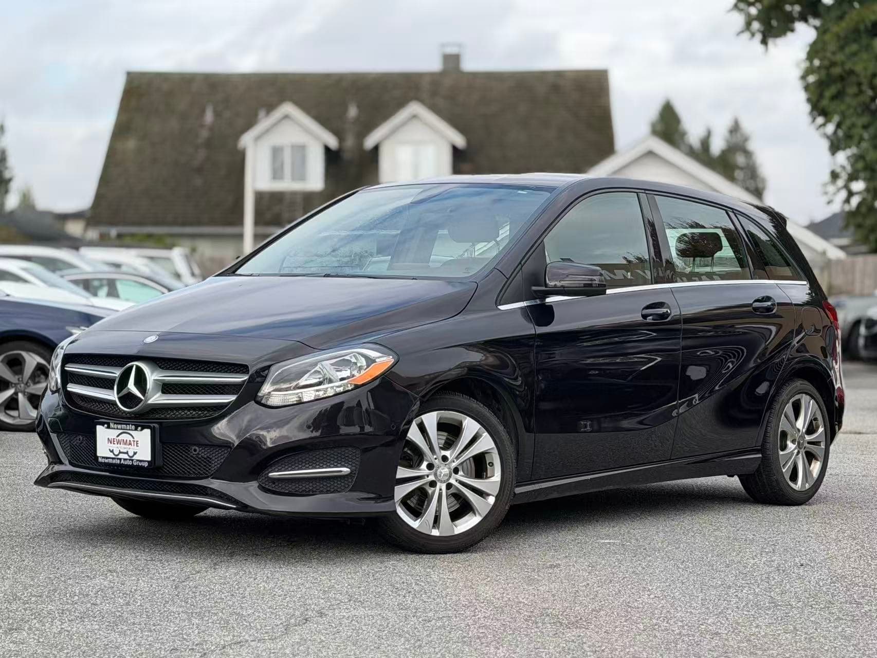 2015 Mercedes-Benz B-Class B 250 4MATIC. LOCAL BC VEHICLE.
