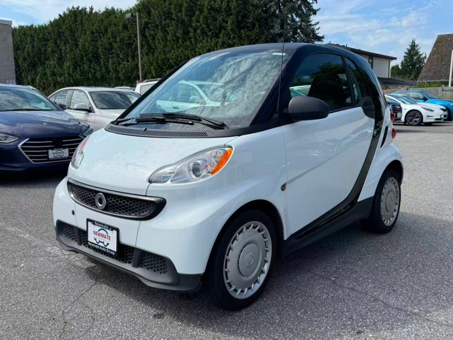 2015 smart Fortwo 2dr Cpe Pure. LOW MILEAGE. NO ACCIDENTS.