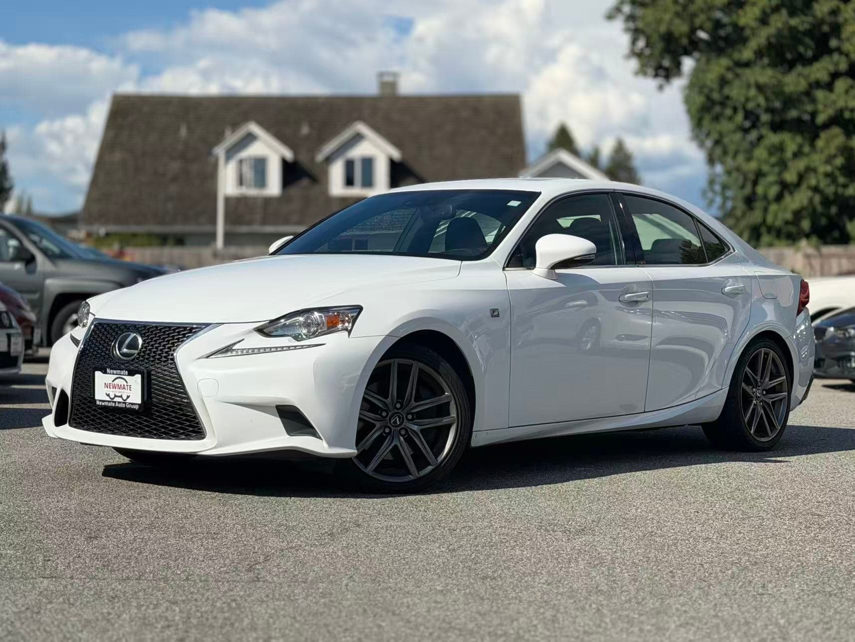 2016 Lexus IS IS 300. LOCAL BC VEHICLE. NO ACCIDENT. F SPORT 2 PACKAGE.