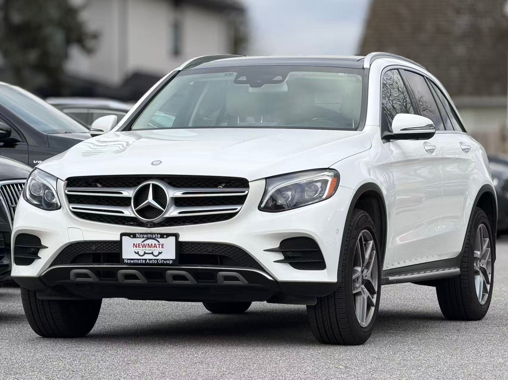 2017 Mercedes-Benz GLC-Class GLC 300 4MATIC. NO ACCIDENT. AMG PACKAGE.