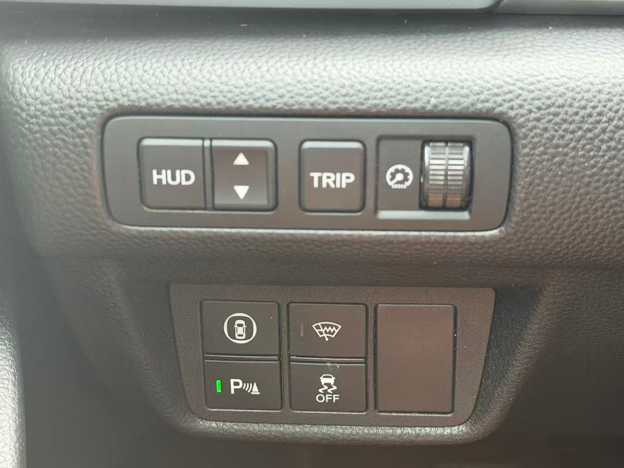 2018 Honda Accord Touring. LOCAL BC VEHICLE. FULL SERVICE RECORD.