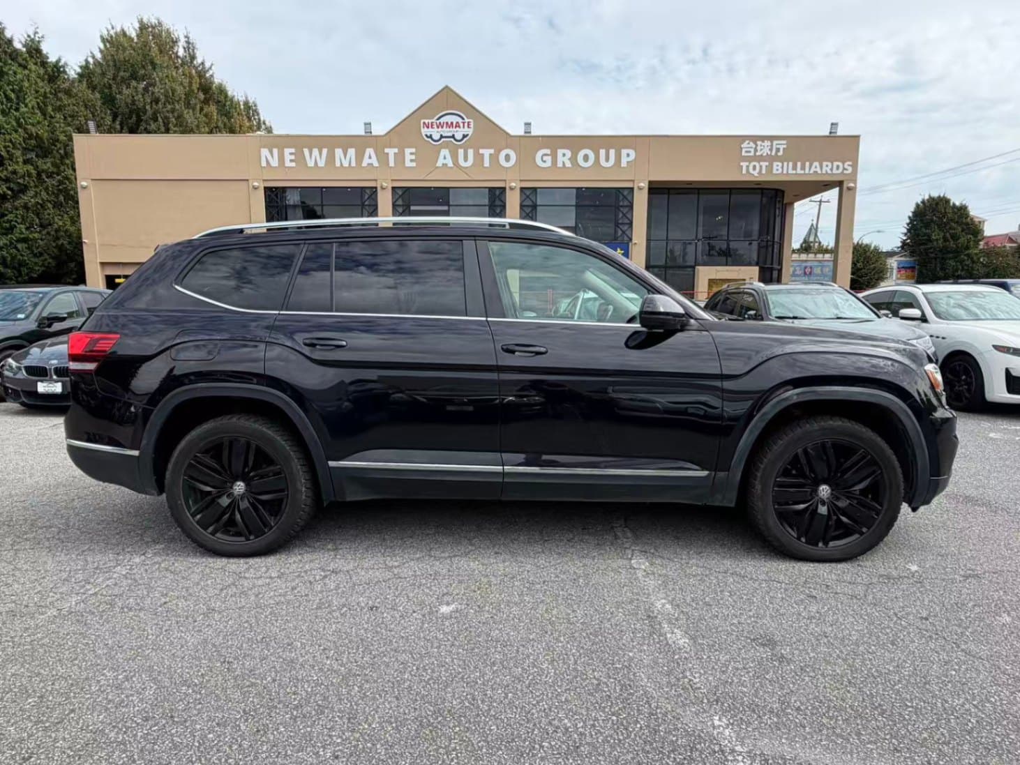 2018 Volkswagen Atlas Highline 3.6 4MOTION. LOCAL BC VEHICLE. 7 SEATER.
