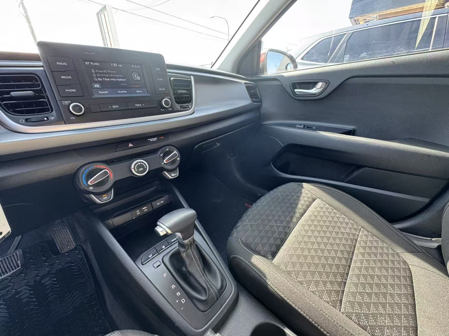 2020 Kia Rio 5-door LX. BC LOCAL VEHICLE...