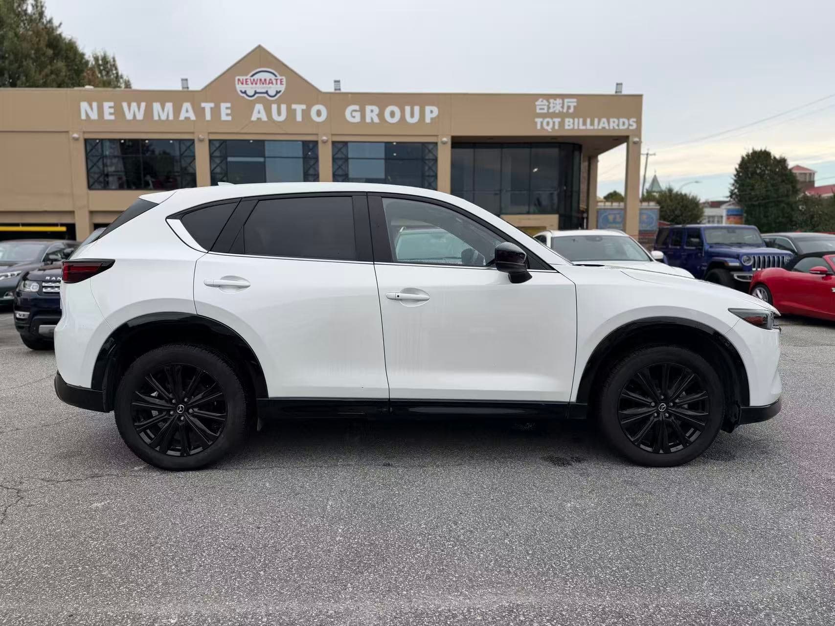 2023 Mazda CX-5 GT. LOCAL BC VEHICLE. ONE OWNER. TOP TRIM FULLY OPTIONED.