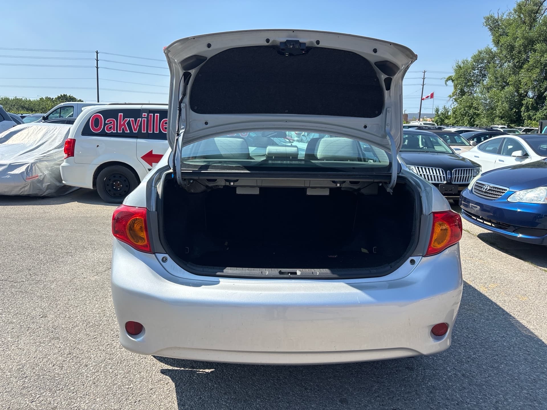 2010 Toyota Corolla 4dr Sdn Auto CE