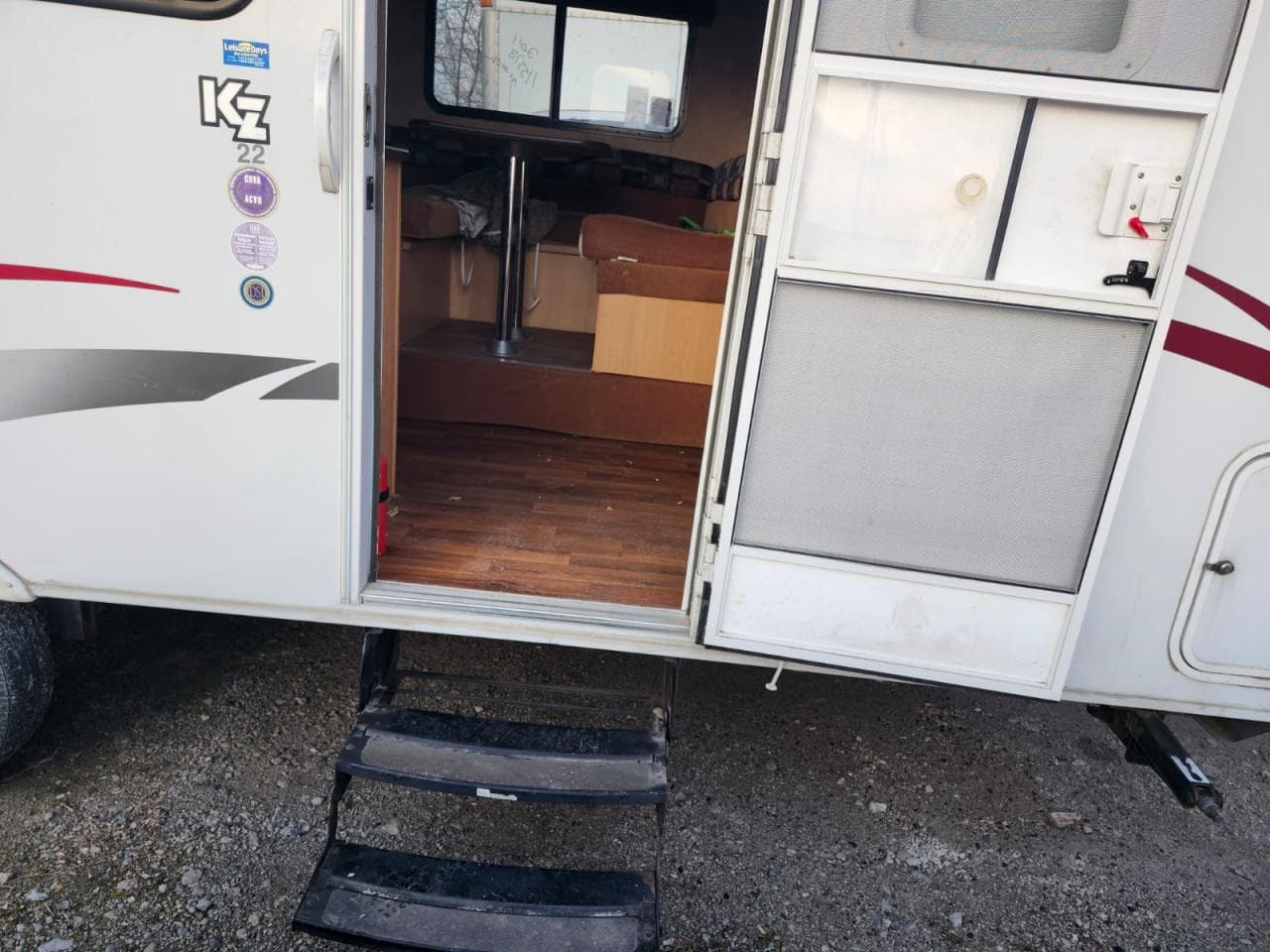 2011 KZ Coyote 20 feet X 7.5 feet, Sleeps 8 persons