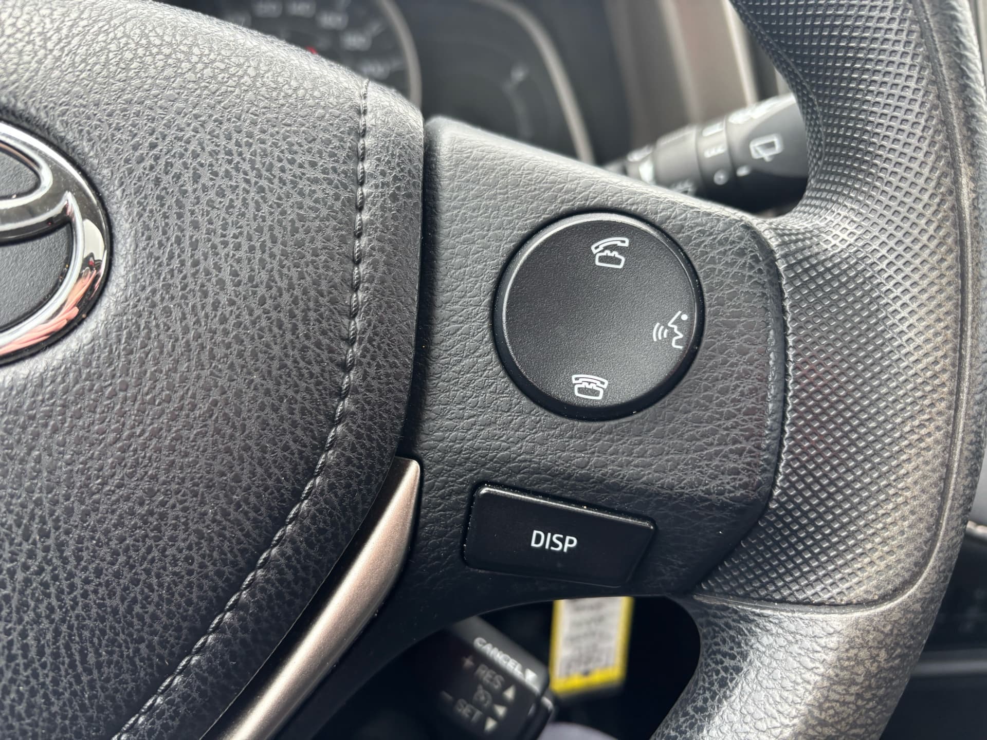 2014 Toyota RAV4 FWD 4dr XLE