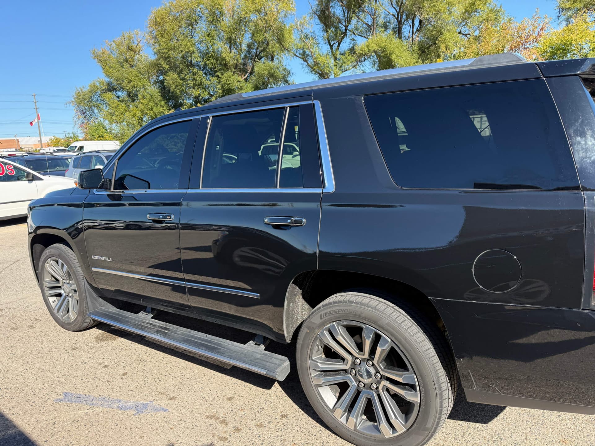 2020 GMC Yukon 4WD 4dr Denali-full loaded