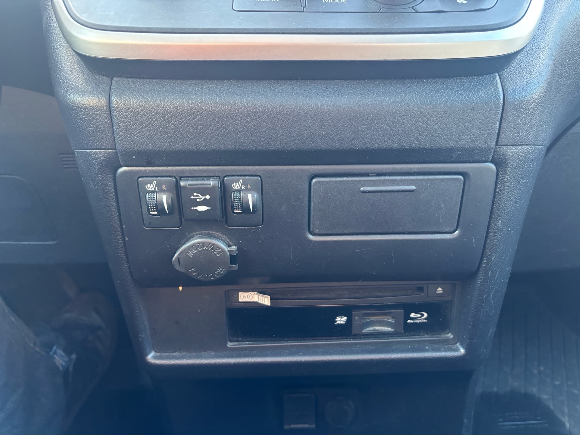 2020 Toyota Sienna SE 7-Passenger AWD