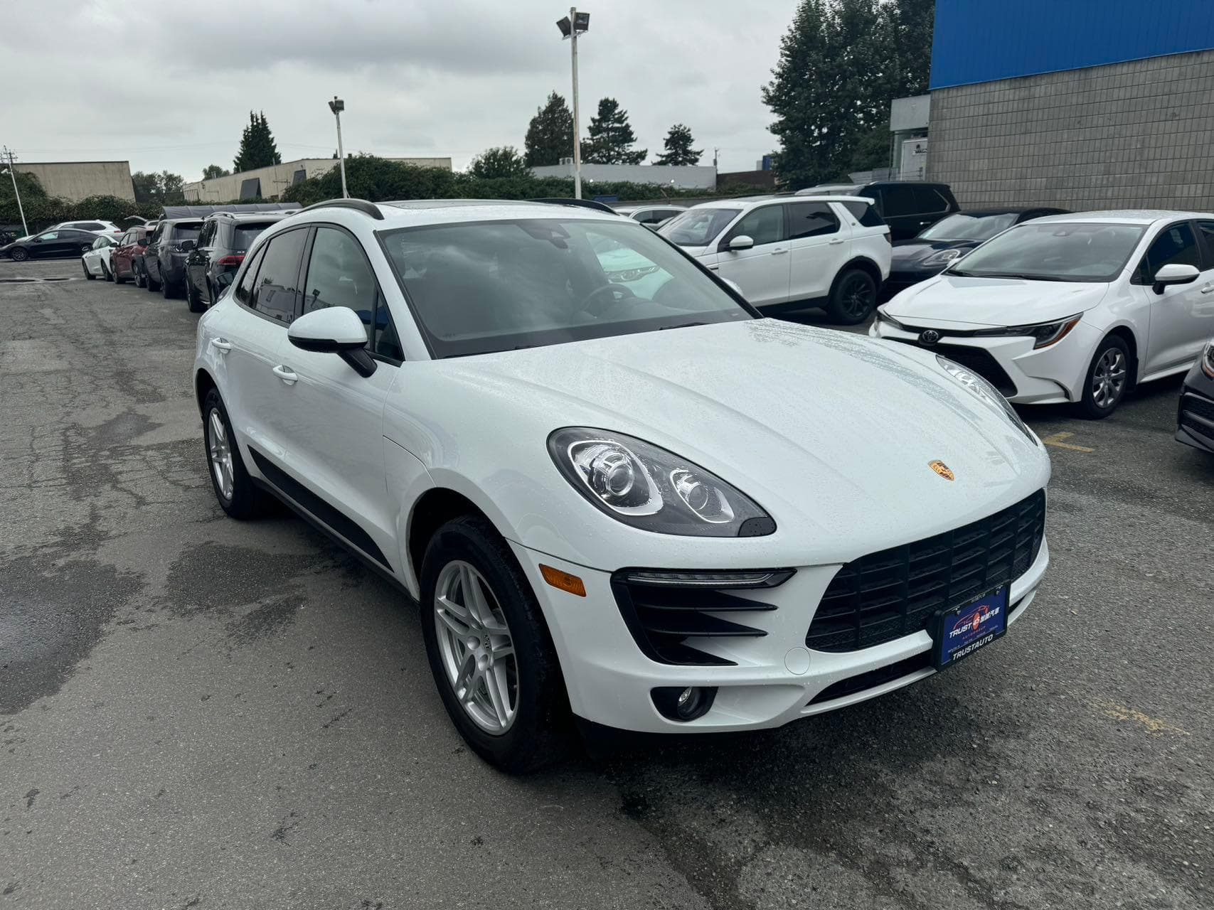 2017 Porsche Macan AWD 4dr/Local Car/Low Kilometres