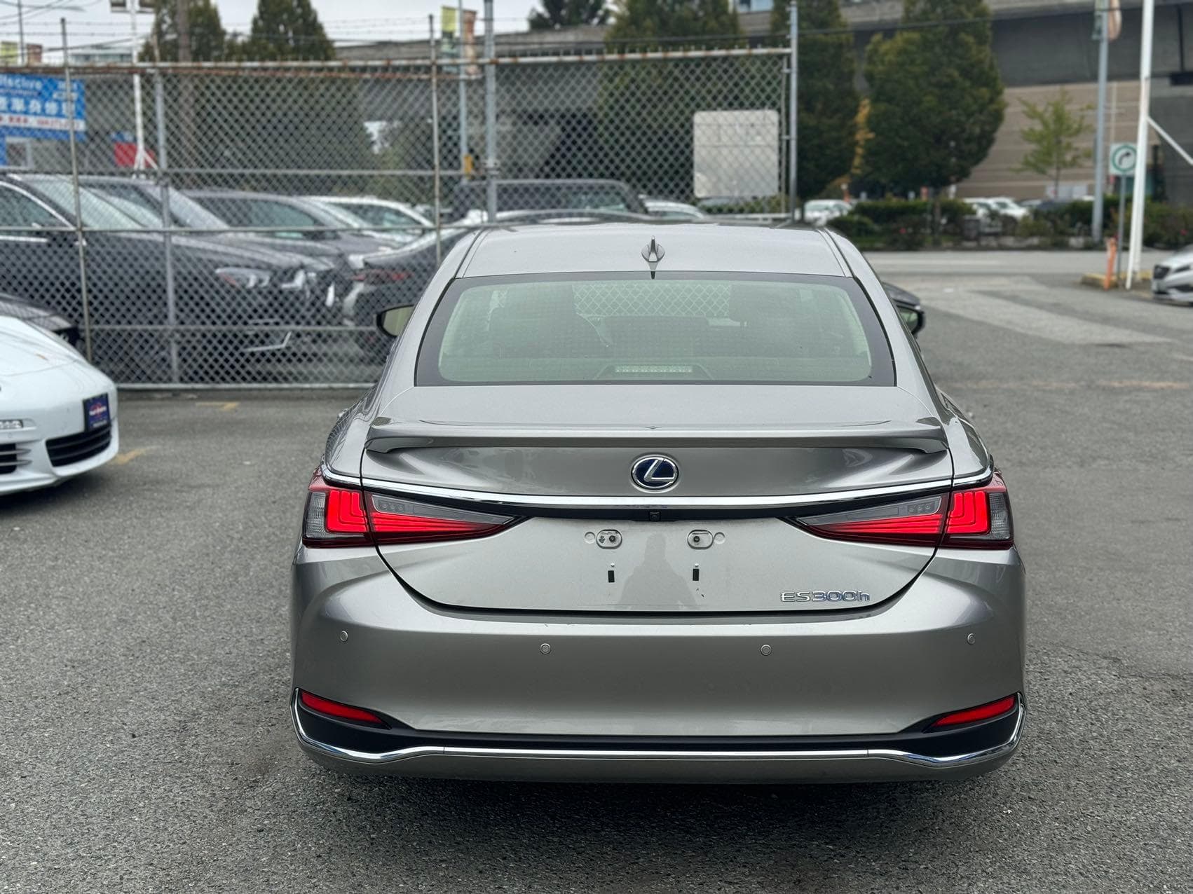 2019 Lexus ES300h 4dr Sedan Automatic