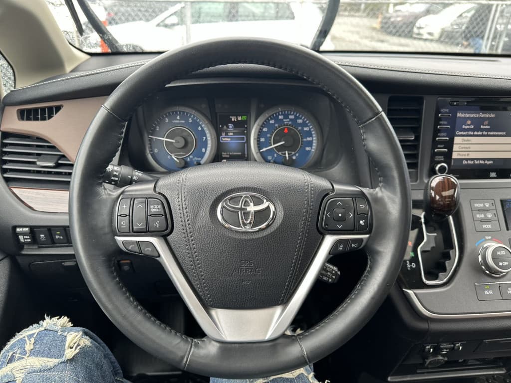 2020 Toyota Sienna XLE 7-Passenger AWD
