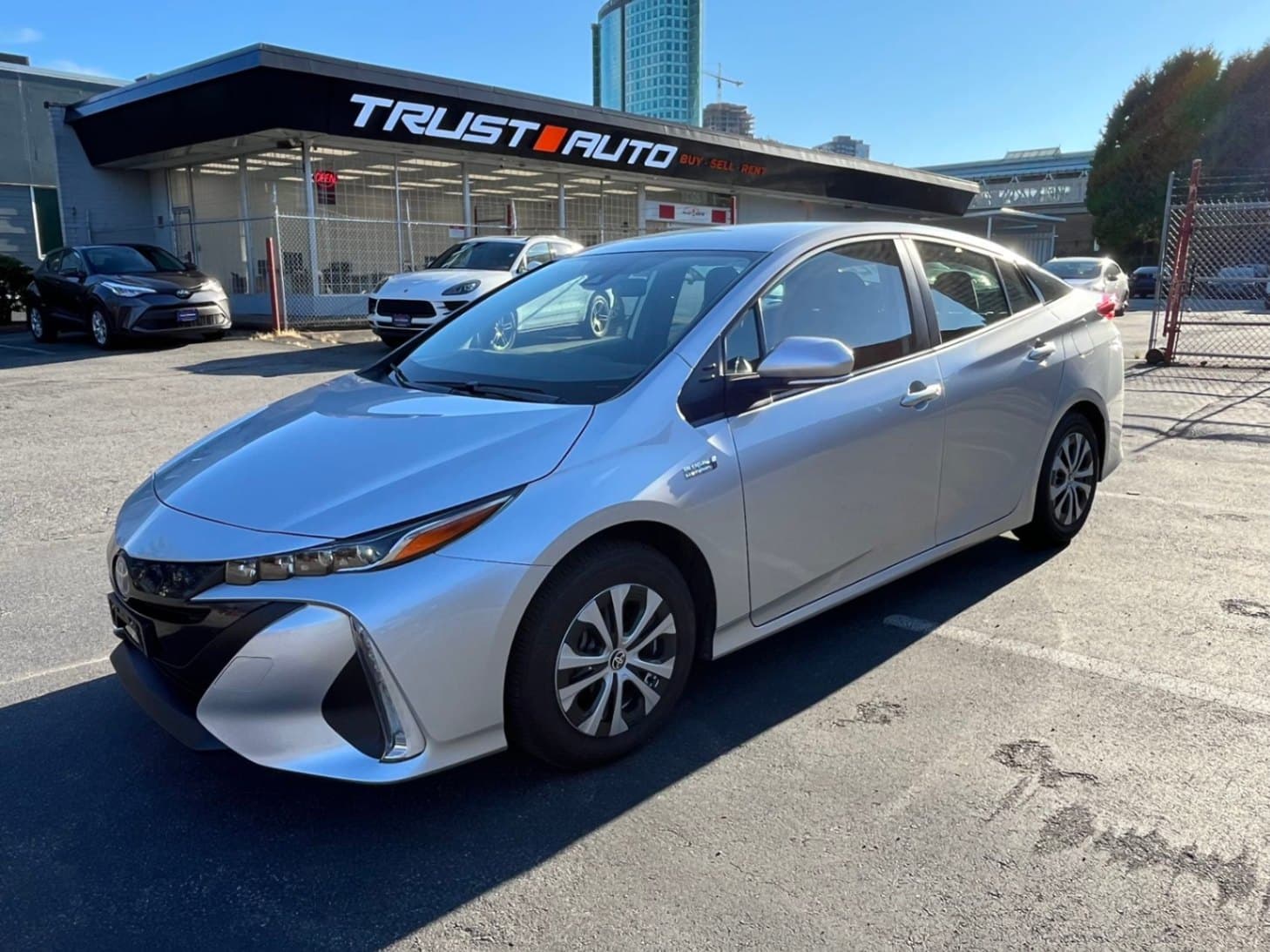 2022 Toyota Prius Prime Auto - No accident - One Owner - GST only