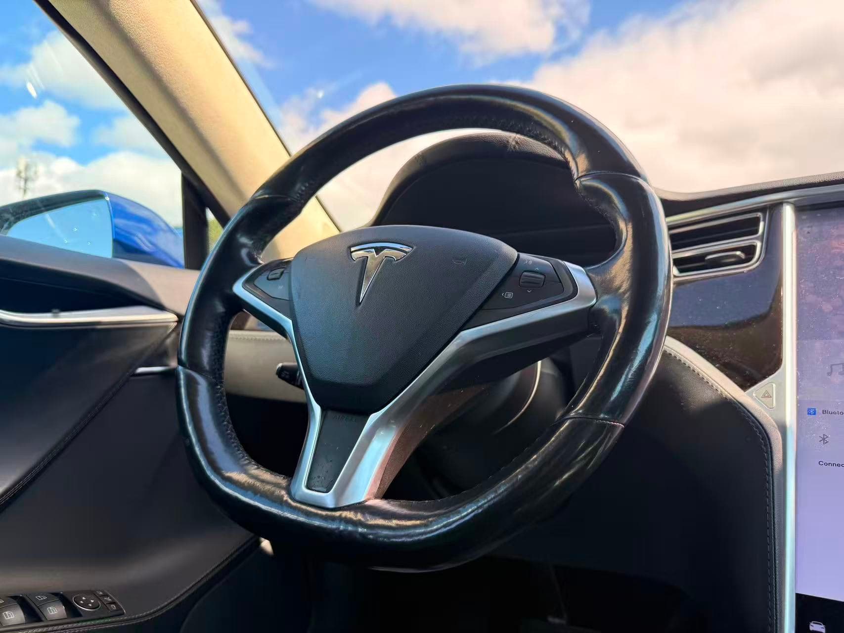 2015 Tesla Model S AWD 85D/ CLEAN TITLE/ BC LOCAL
