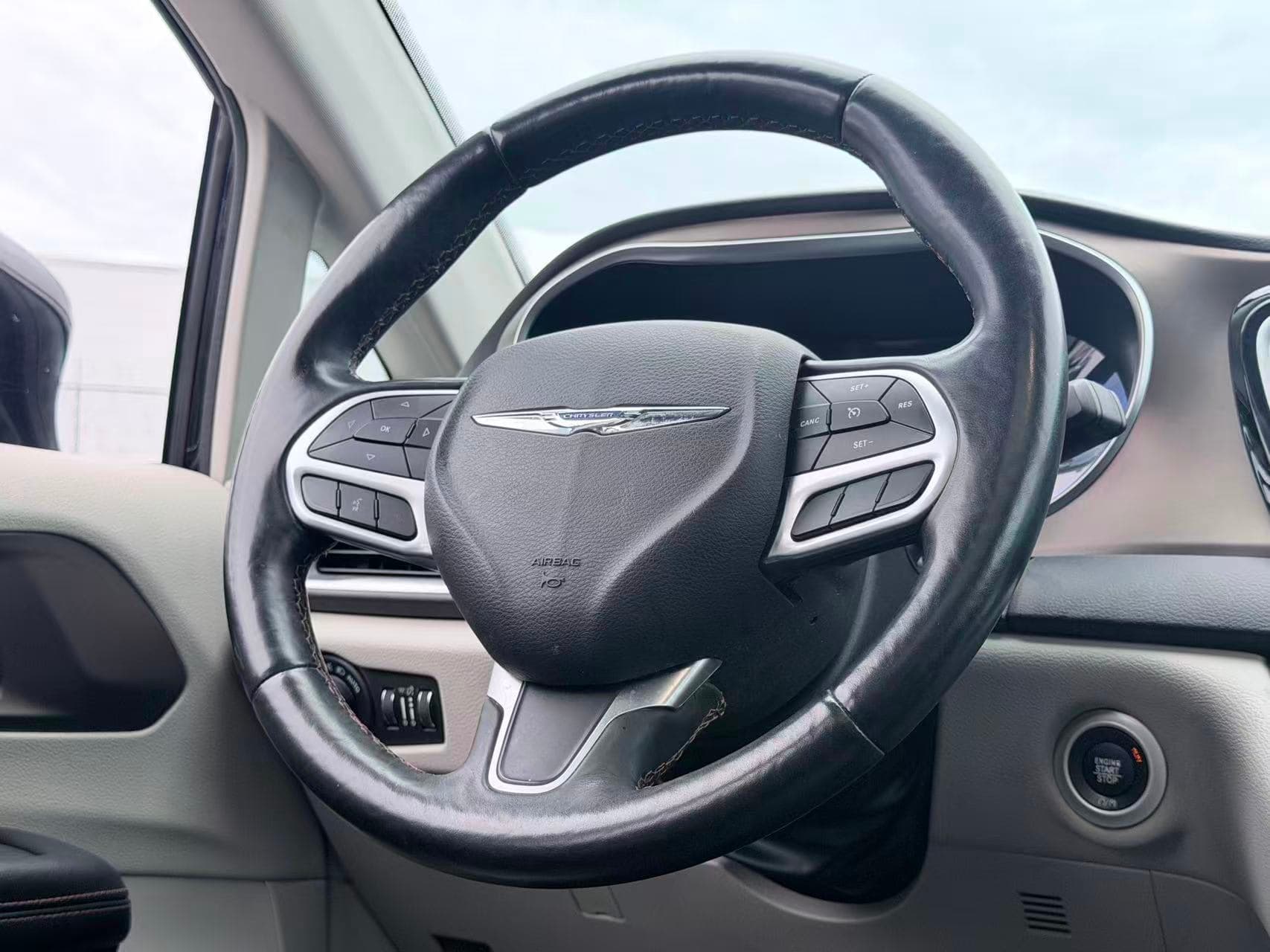 2017 Chrysler Pacifica Touring-L Plus/ CLEAN TITLE/ BC LOCAL