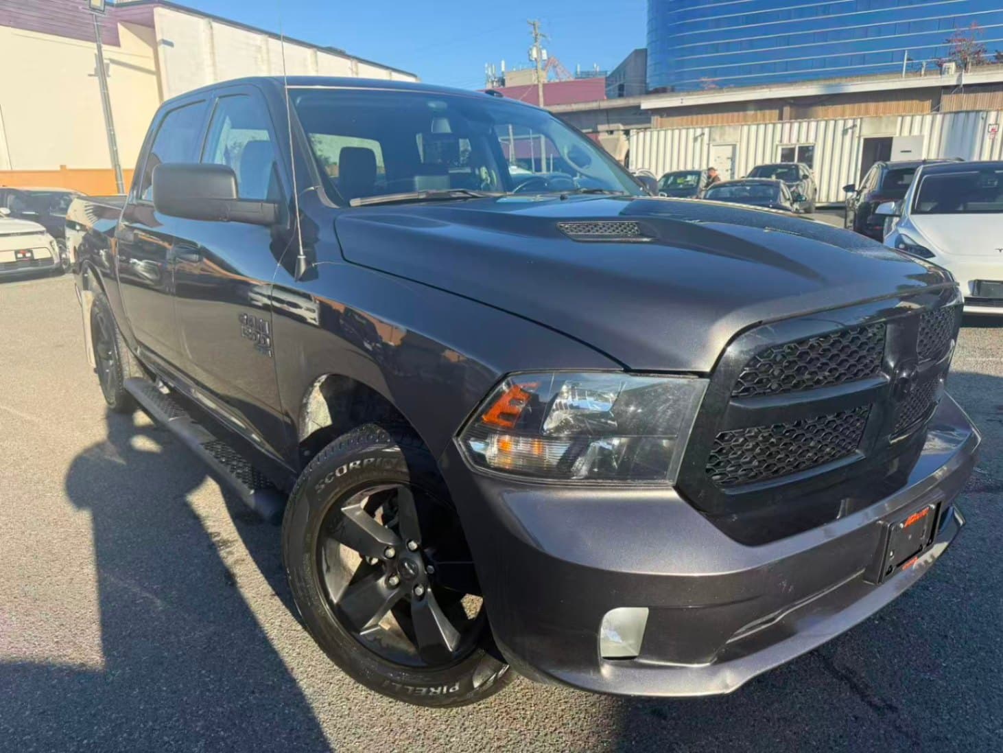 2022 Ram 1500 Classic Express 4x4 Crew Cab 5'7" Box No Accidents/BC Local