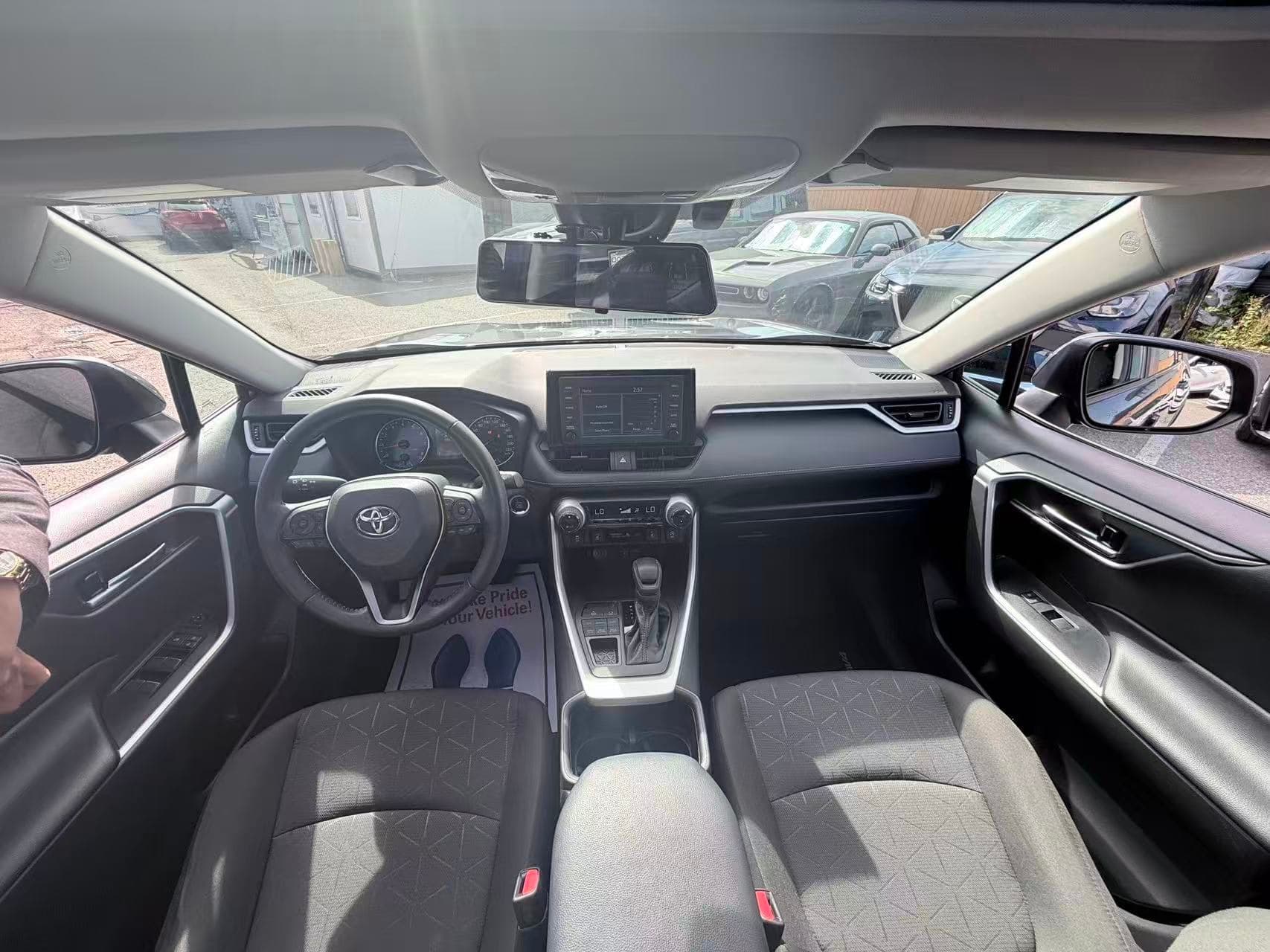 2022 Toyota RAV4 XLE AWD/ CLEAN TITLE/ BC LOCAL