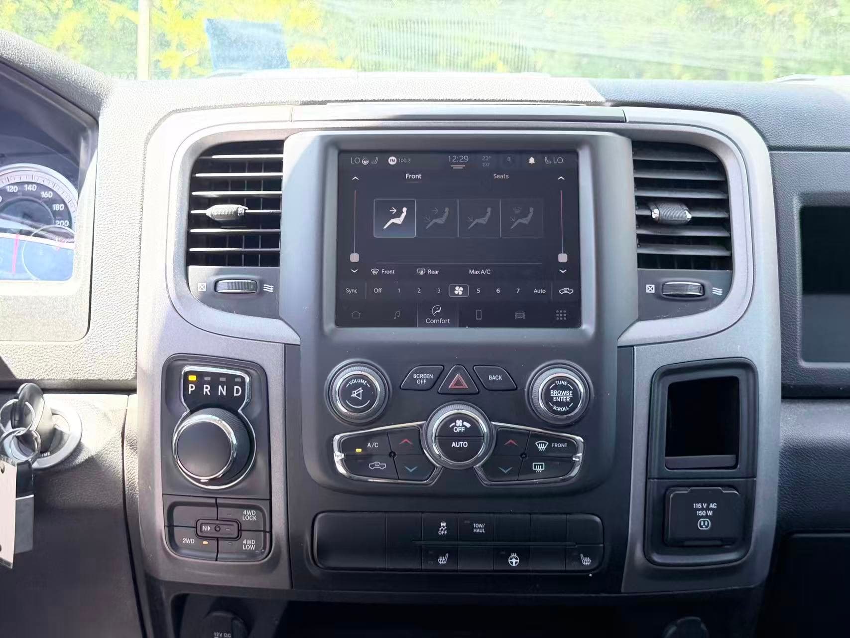 2023 RAM 1500 TRADESMAN/ NO ACCIDENT/ LOW MILEAGE