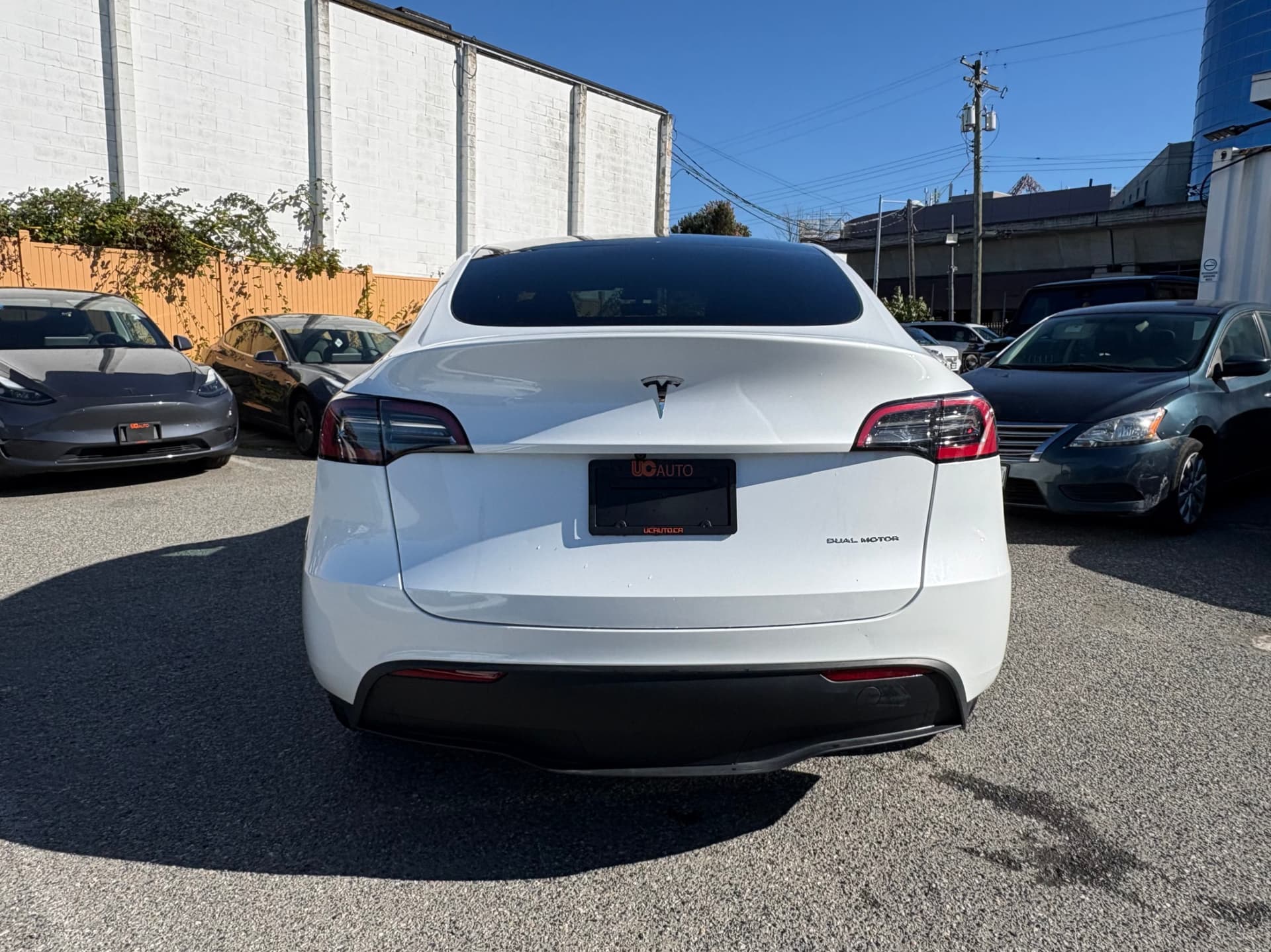 2023 Tesla Model Y Long Range AWD CLEAN TITLE/BC LOCAL CAR