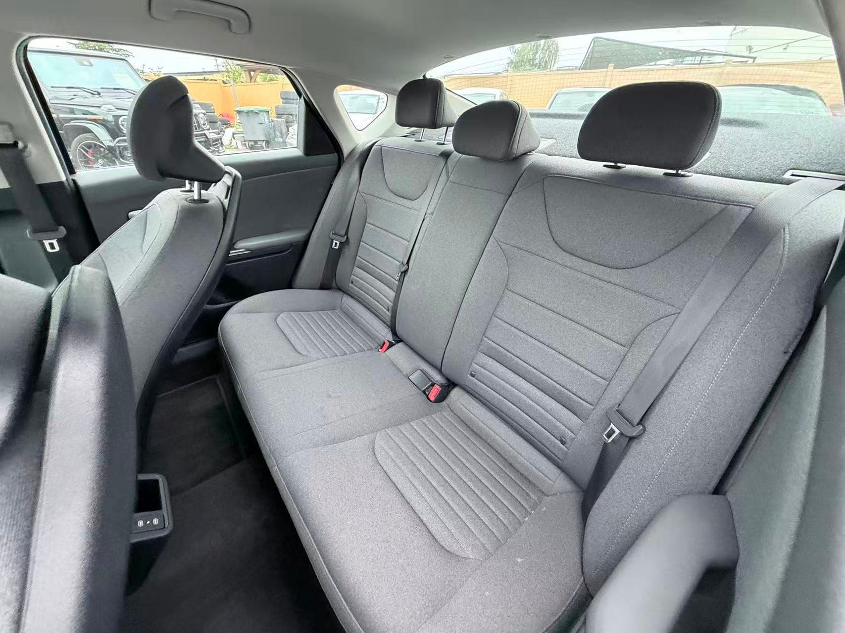 2025 Kia K4 EX / CLEAN TITLE/ BC LOCAL