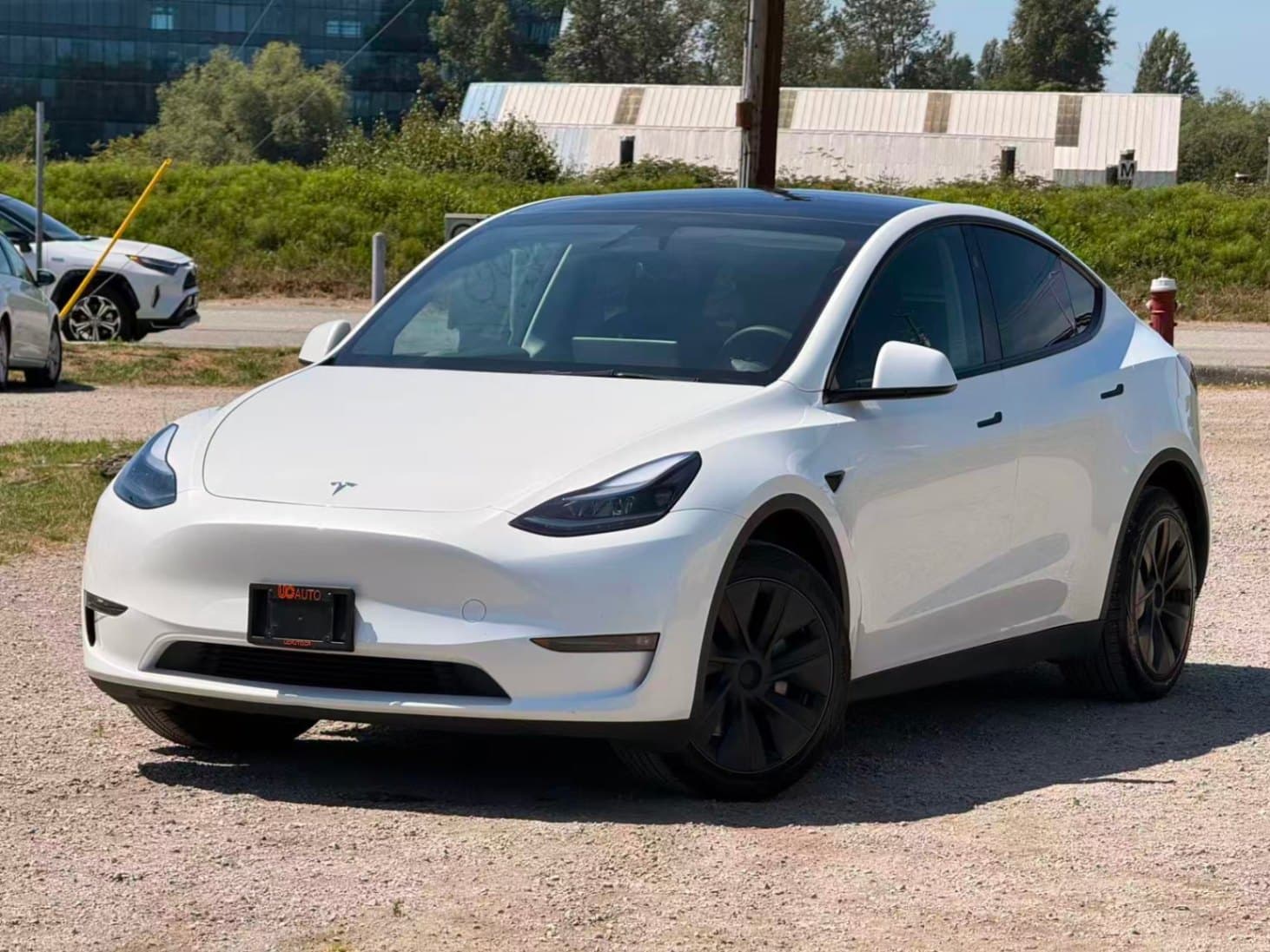 2025 Tesla Model Y Long Range AWD/ FSD/ NO ACCIDENT/ BC LOCAL/ ONE OWNER