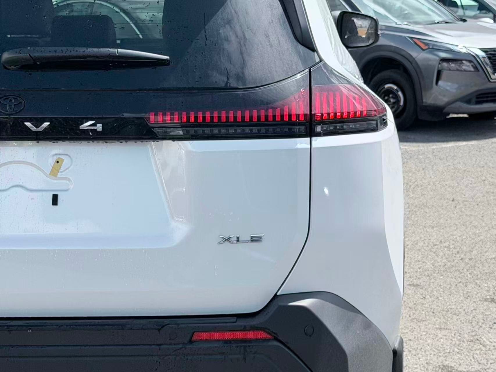 2026 Toyota RAV4 XLE PREMIUM HYBRID/ BRAND NEW