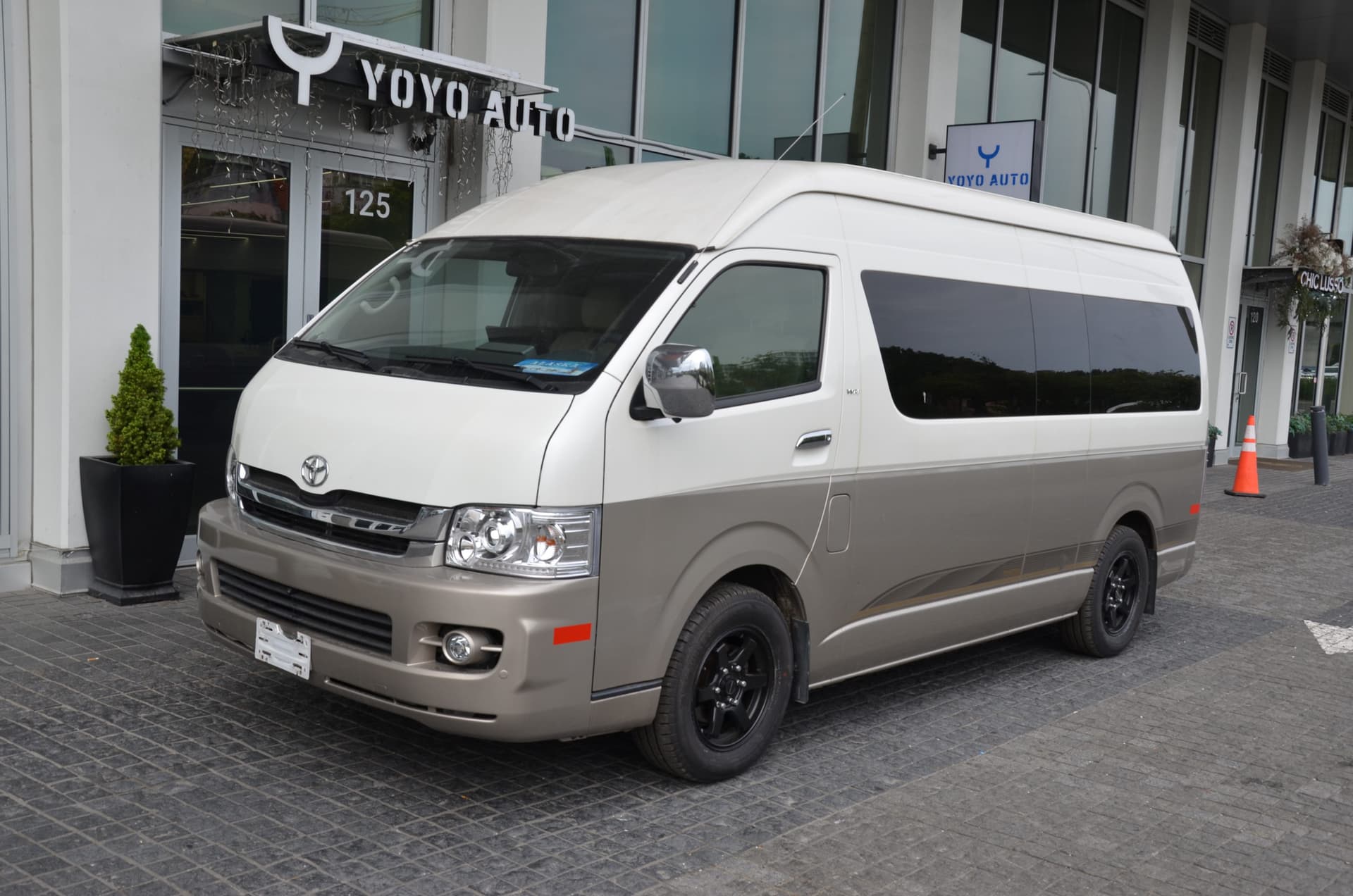 2010 Toyota Hiace GL