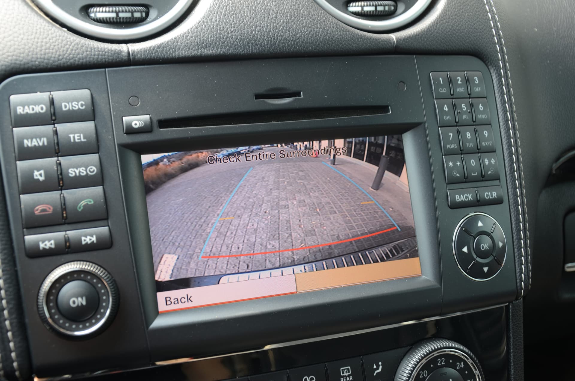 2011 Mercedes-Benz M-Class 4MATIC 4dr ML 550