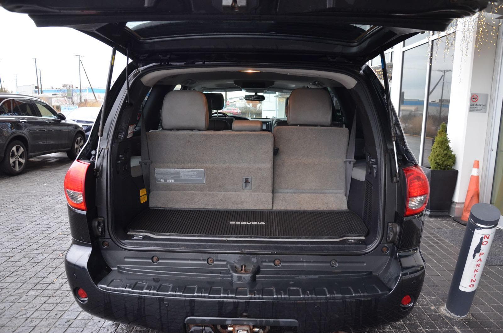 2016 Toyota Sequoia 4WD 4dr Platinum