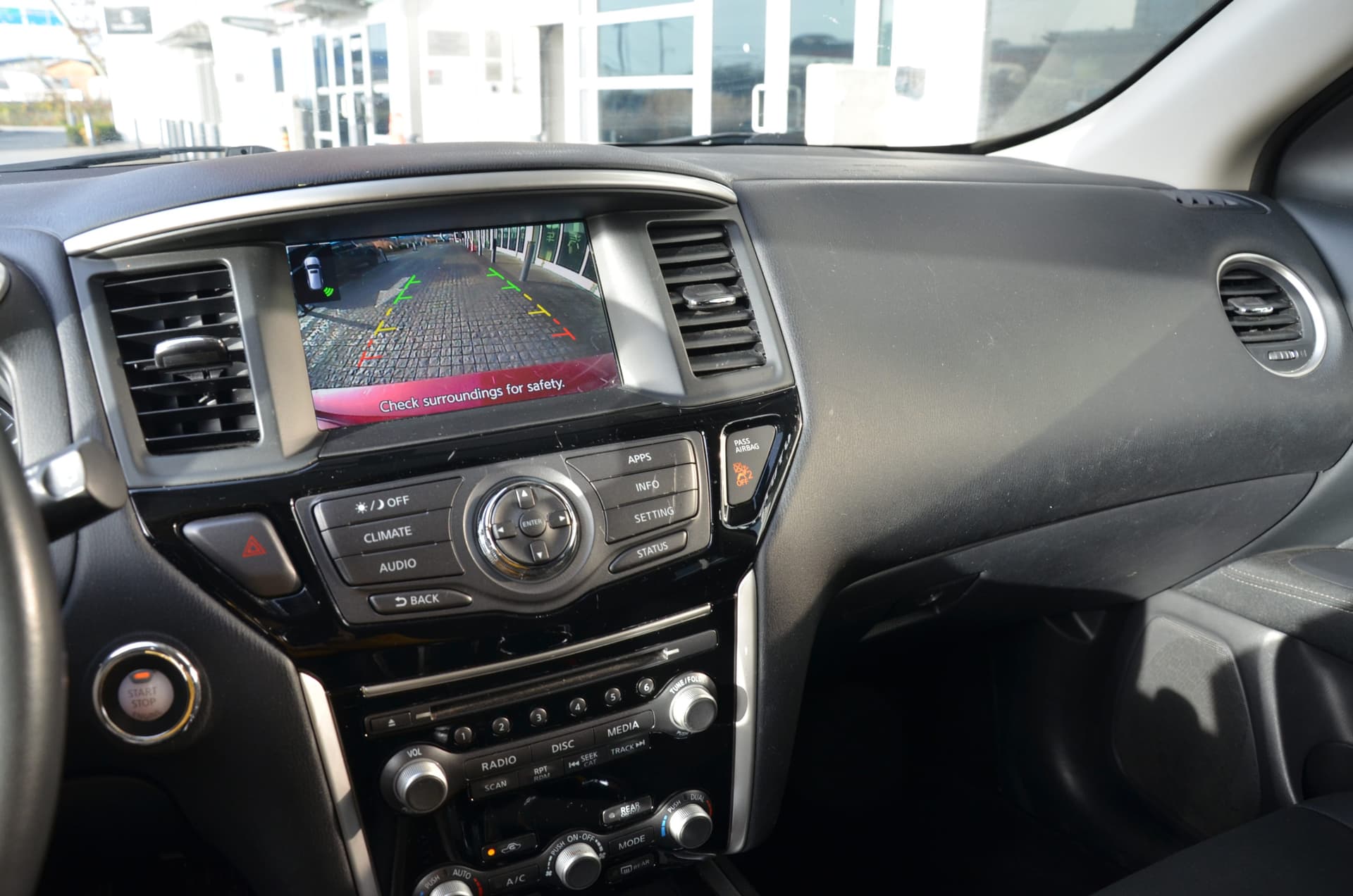 2017 Nissan Pathfinder 4WD 4dr SV
