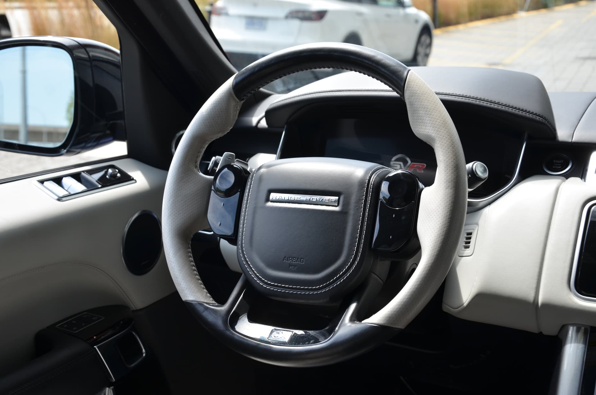 2018 Land Rover Range Rover Sport V8 Supercharged SVR