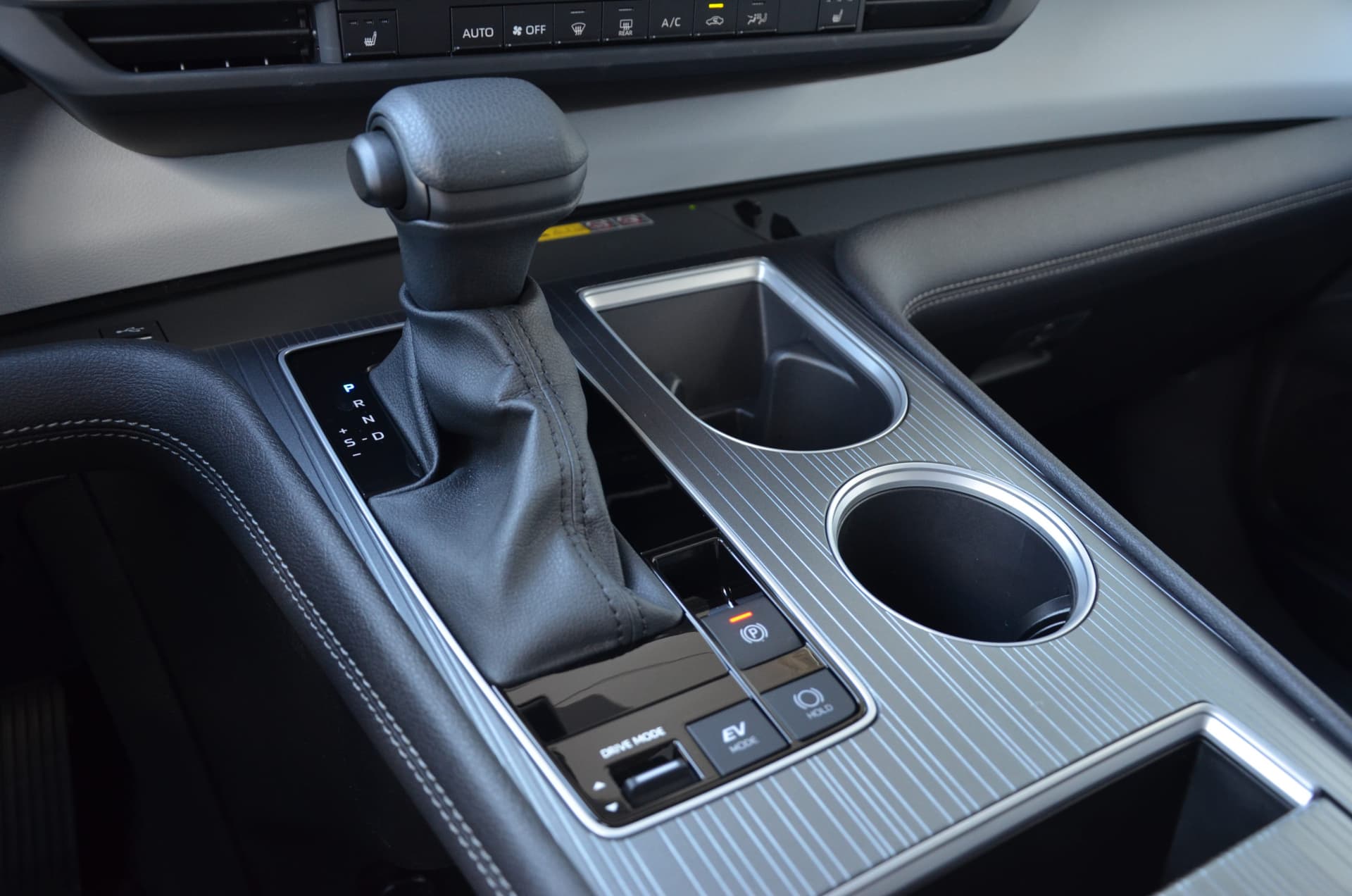 2026 Toyota Sienna LE 8-Passenger AWD