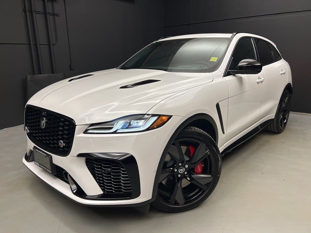2024 Jaguar F-PACE VR1