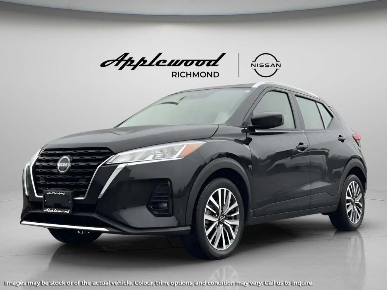 2025 Nissan Kicks Play SV CVT