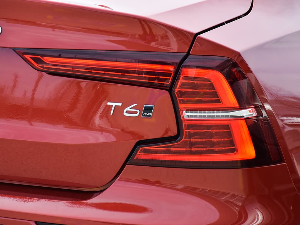 2019 Volvo S60 T6 Momentum