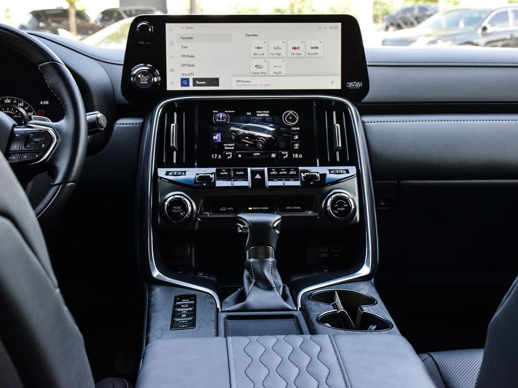 2022 Lexus LX 600 Executive VIP