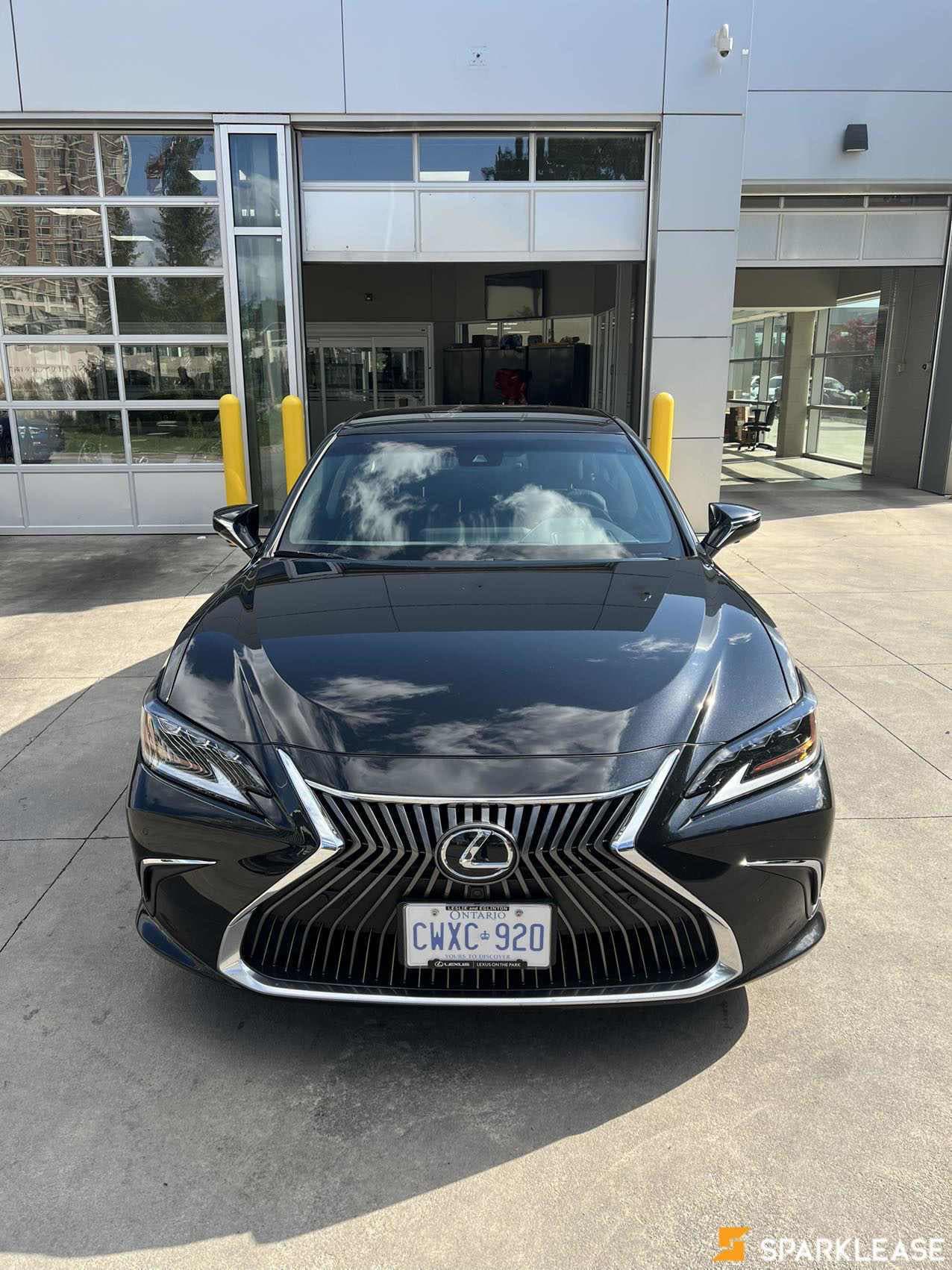 2021 Lexus ES 350 ultra luxury