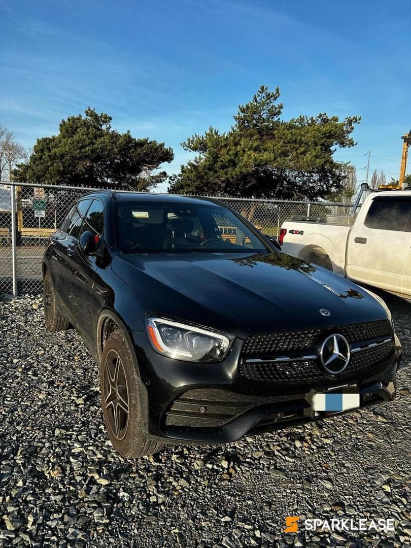 2022 Mercedes-Benz GLC 300 AMG package