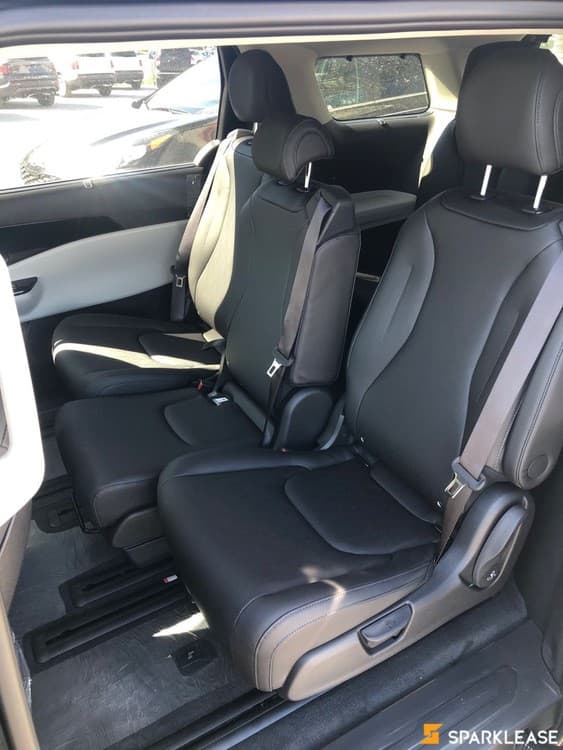 2022 Kia Carnival EX
