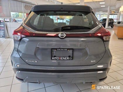 2021 Nissan kicks sr