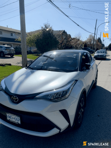 2021 Toyota CHR 熊猫色