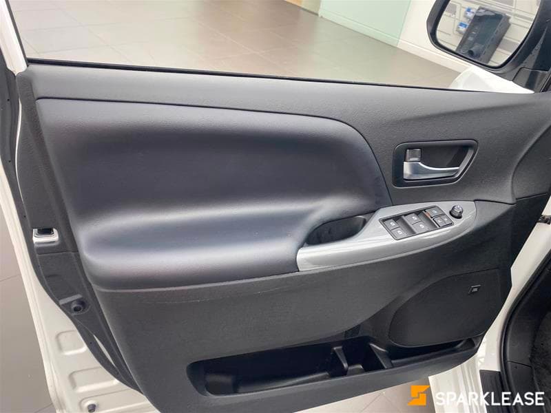 2020 Toyota Sienna SE 7-Passenger AWD