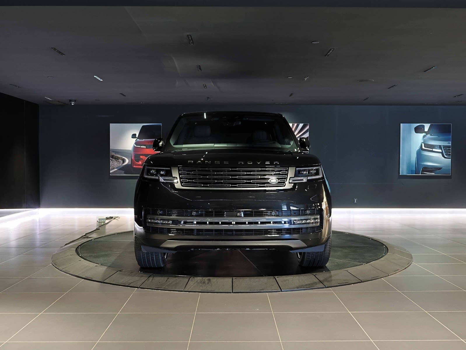 2026 Land Rover Range Rover SE