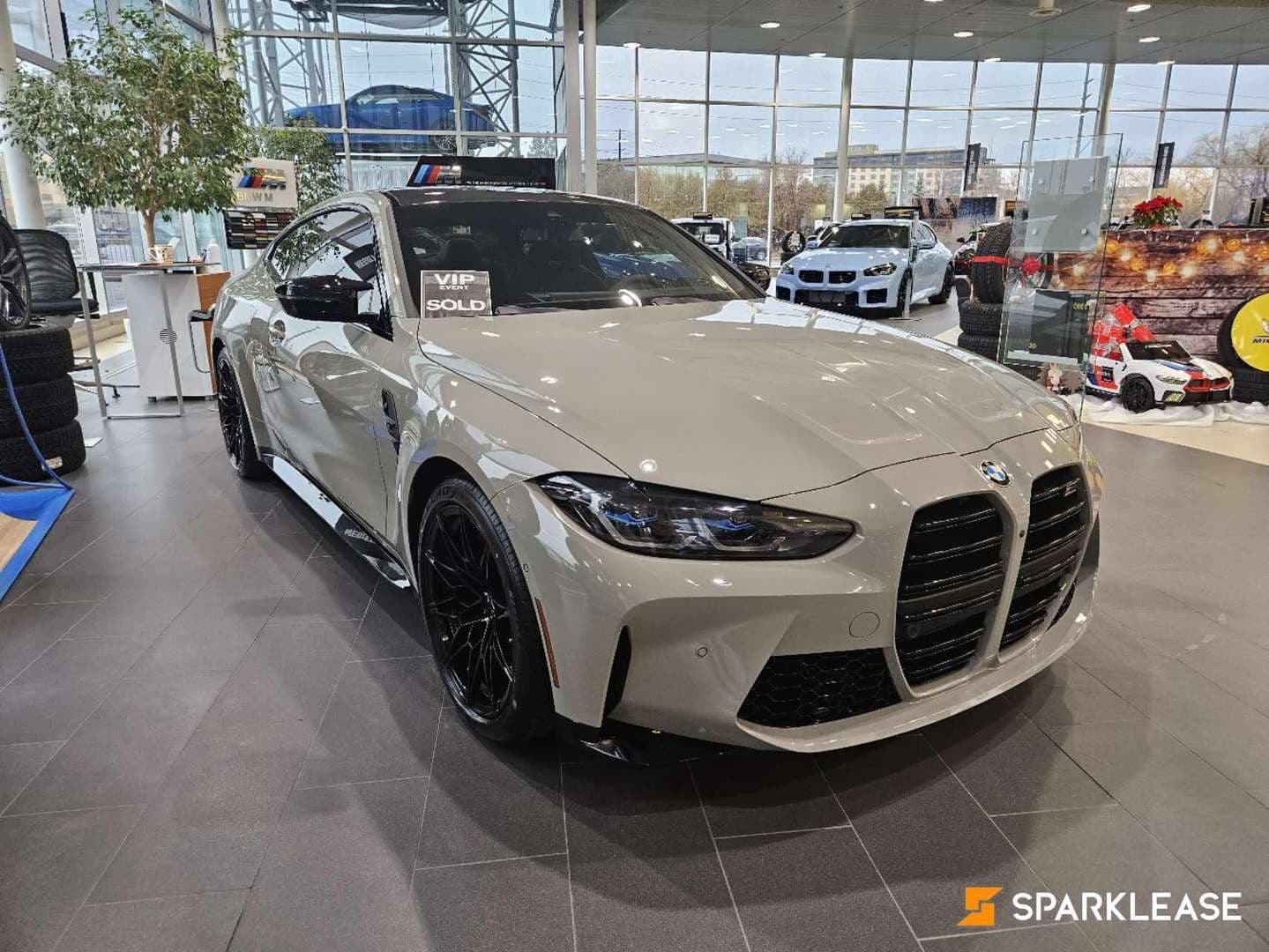 2024 BMW M4cx 原厂水泥灰色