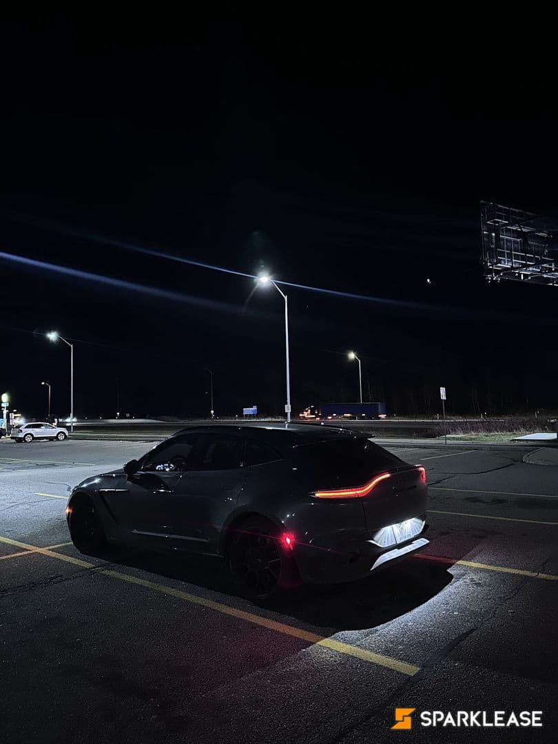 2021 Aston Martin DBX Unspecified