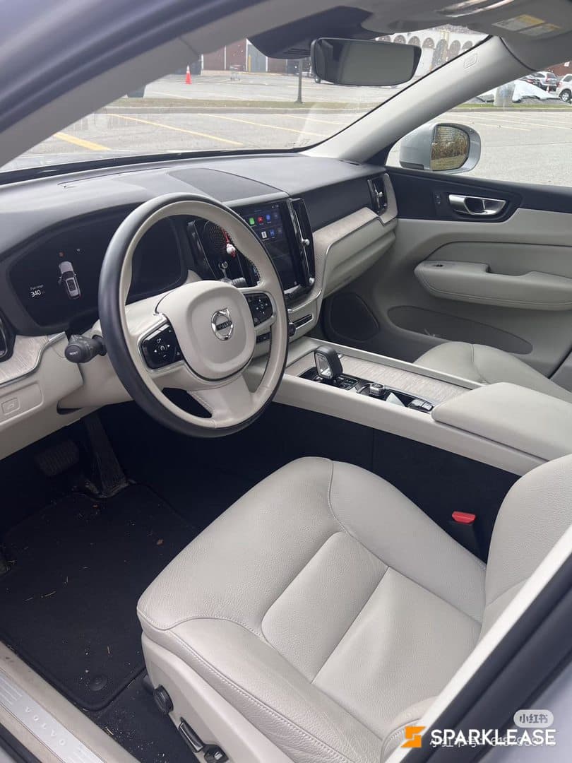 2023 Volvo XC60 B6 AWD Plus Bright Theme