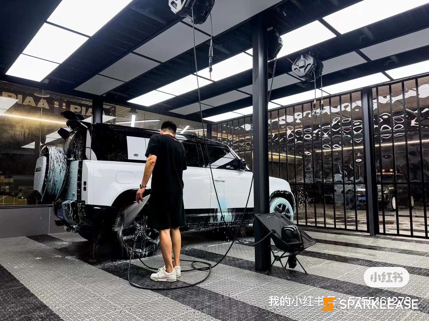 2020 Land Rover Defender 110 SE AWD